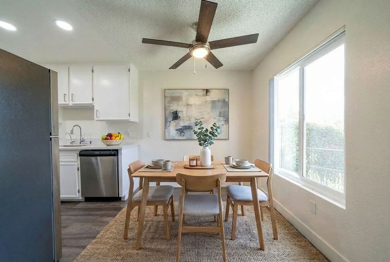 Your Vibrant New Home - Photo 4 of 36