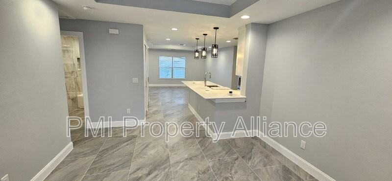 1120 Lincoln Ter #B - Photo 4 of 23