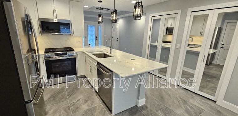 1120 Lincoln Ter #B - Photo 6 of 23