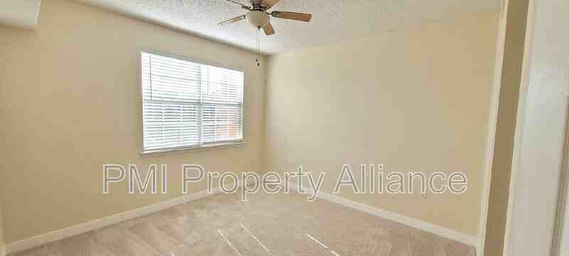 3508 Windy Walk Way #301 - Photo 5 of 17