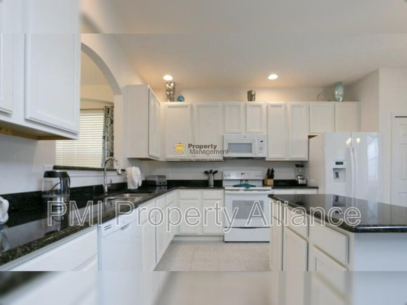 2149 Crofton Ave - Photo 4 of 19