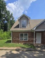 featured image of 700 Rosehip Ln #A
