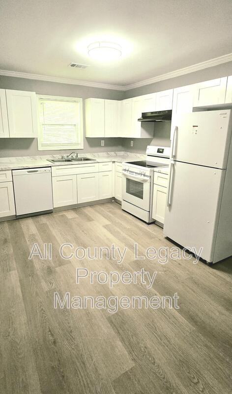 700 Rosehip Ln #A - Photo 3 of 6