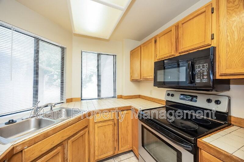 4210 Autumn Heights Dr #B - Photo 4 of 18
