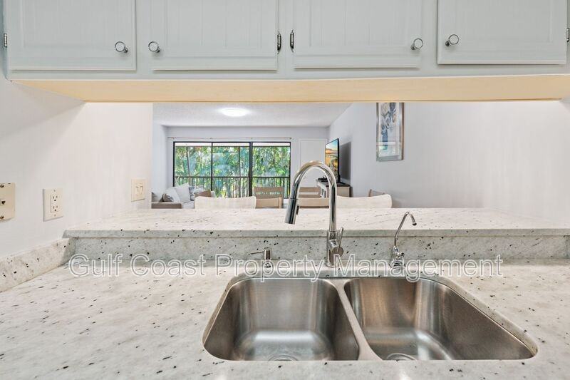 4574 Ringwood Mdw - Photo 6 of 34