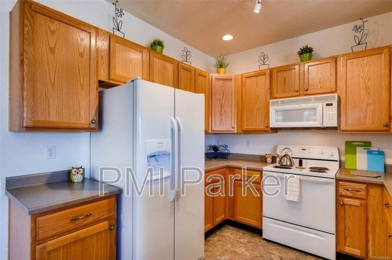 9369 Amison Cir #102 - Photo 6 of 20