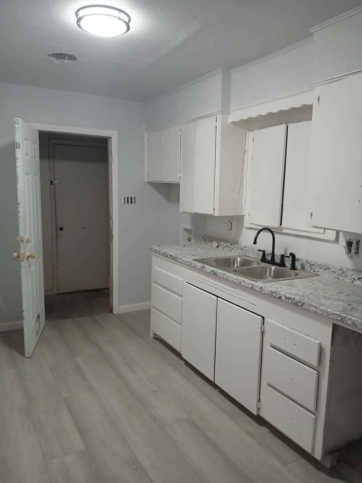 4448 State Street - Photo 4 of 11