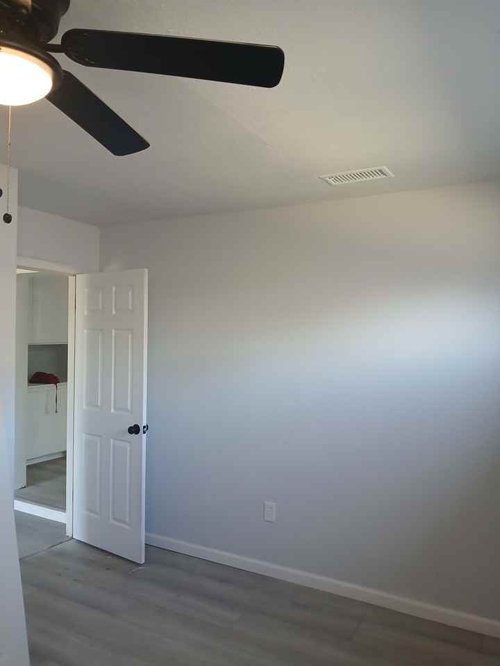 4448 State Street - Photo 6 of 11
