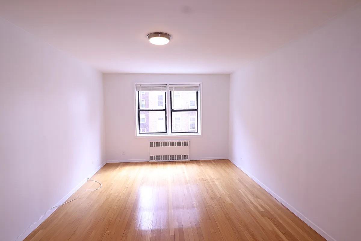 98-30 67th Avenue #2N - Photo 2 of 10