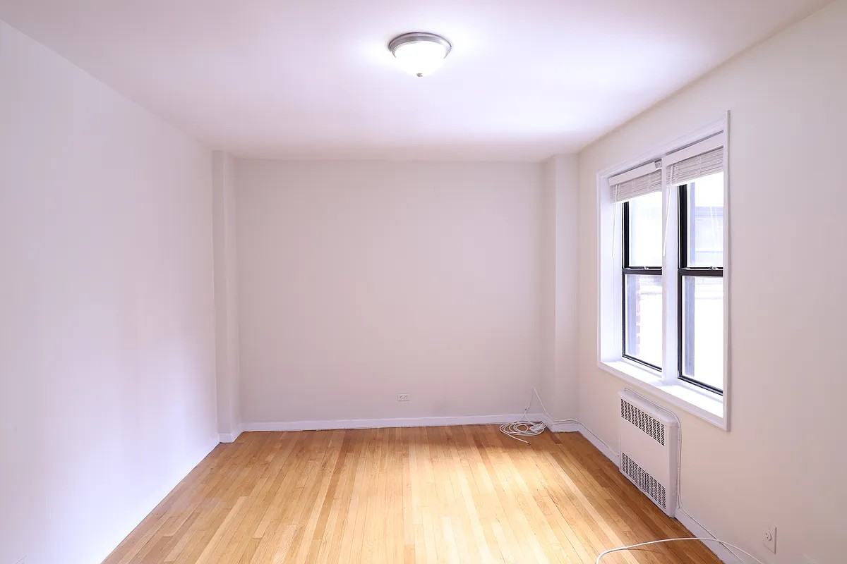 98-30 67th Avenue #2N - Photo 5 of 10
