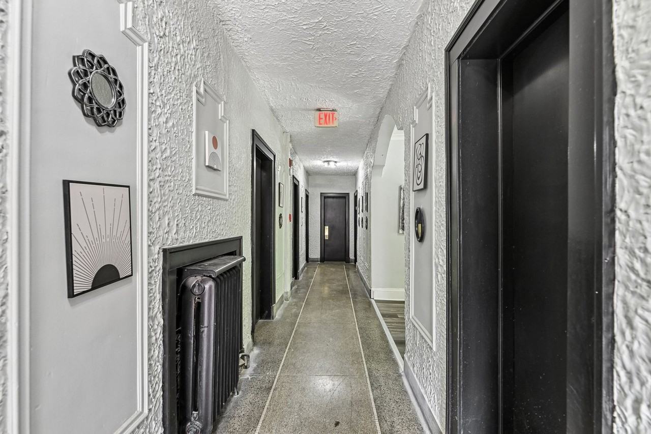 3209 Archwood Avenue/3773 West 33rd Street - Photo 3 of 31