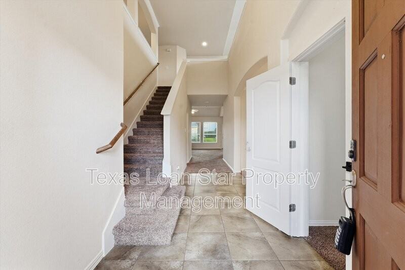 9518 Franklin Dr - Photo 3 of 28