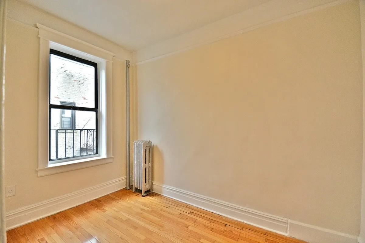 22-73 41st Street #8 - Photo 4 of 5