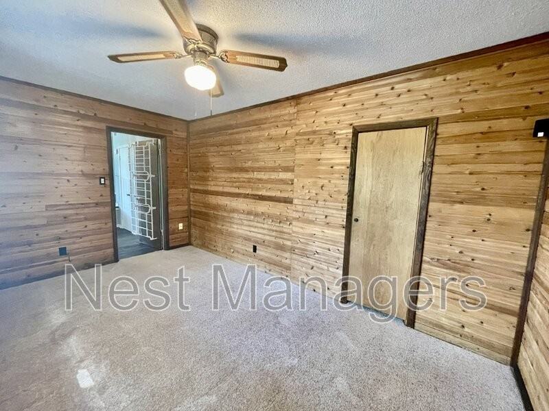 5651 Dodge Dr - Photo 4 of 34