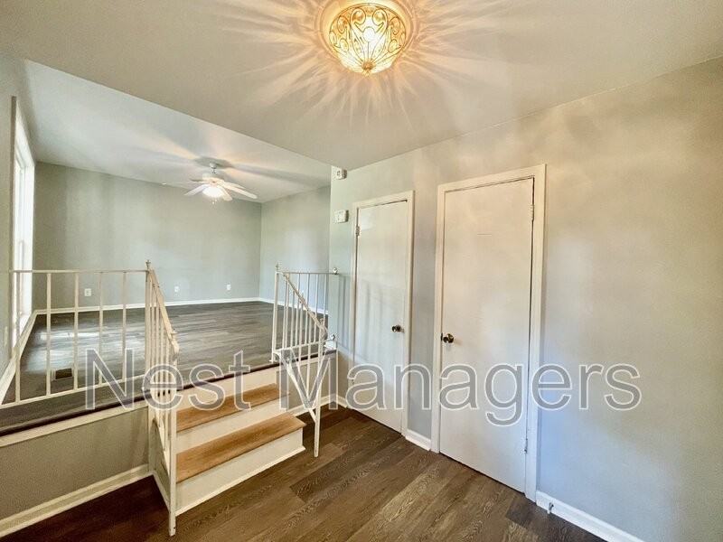 5651 Dodge Dr - Photo 5 of 34