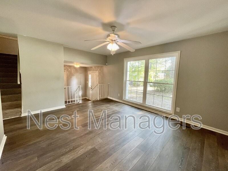 5651 Dodge Dr - Photo 7 of 34