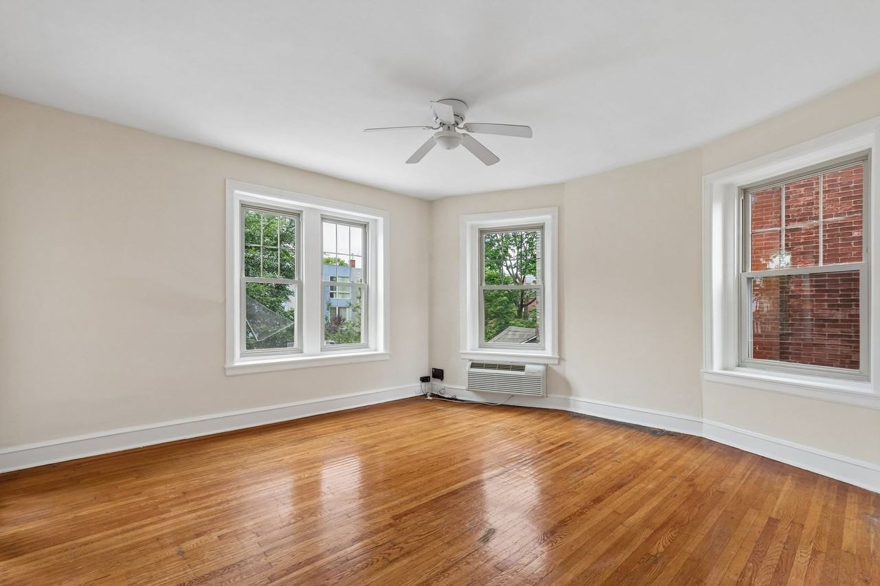 4607-09 Cedar Avenue - Photo 4 of 8