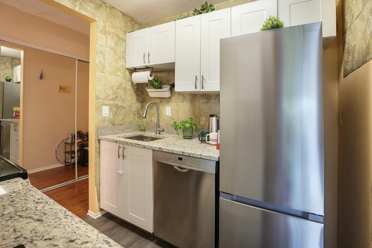 195 Mary Street - Photo 5 of 16