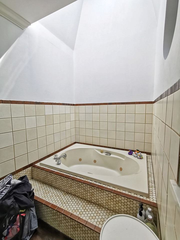 1294 Netley Place - Photo 8