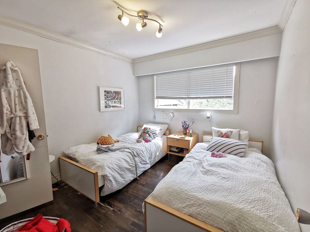 1294 Netley Place - Photo 10