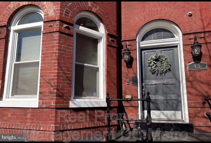 47 New York Ave Nw - Photo 2 of 20