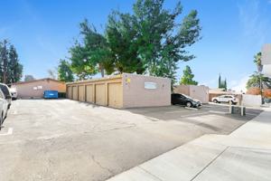 featured image of 213 W County Line Rd