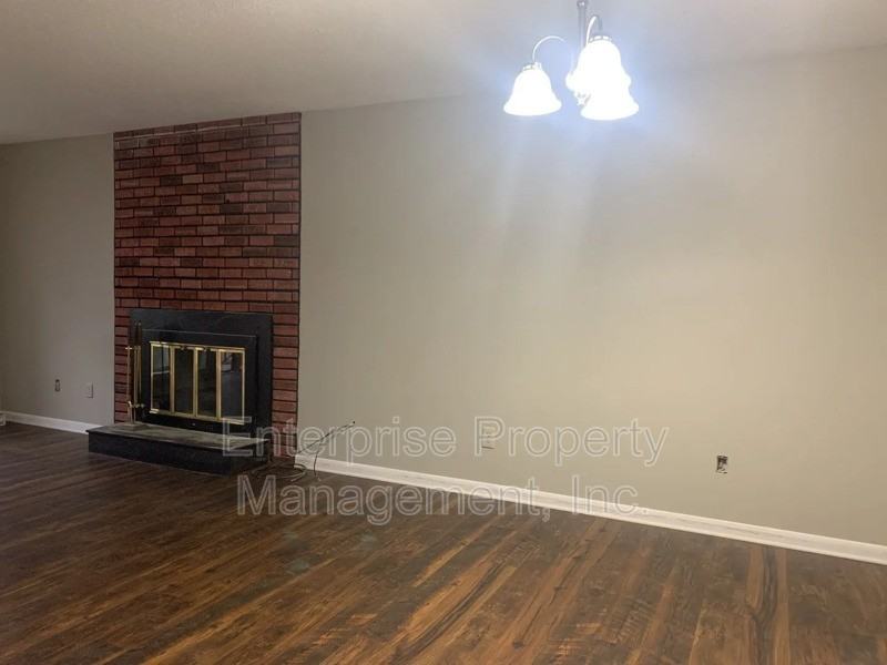 4722 Queens Lace Ct - Photo 3 of 9