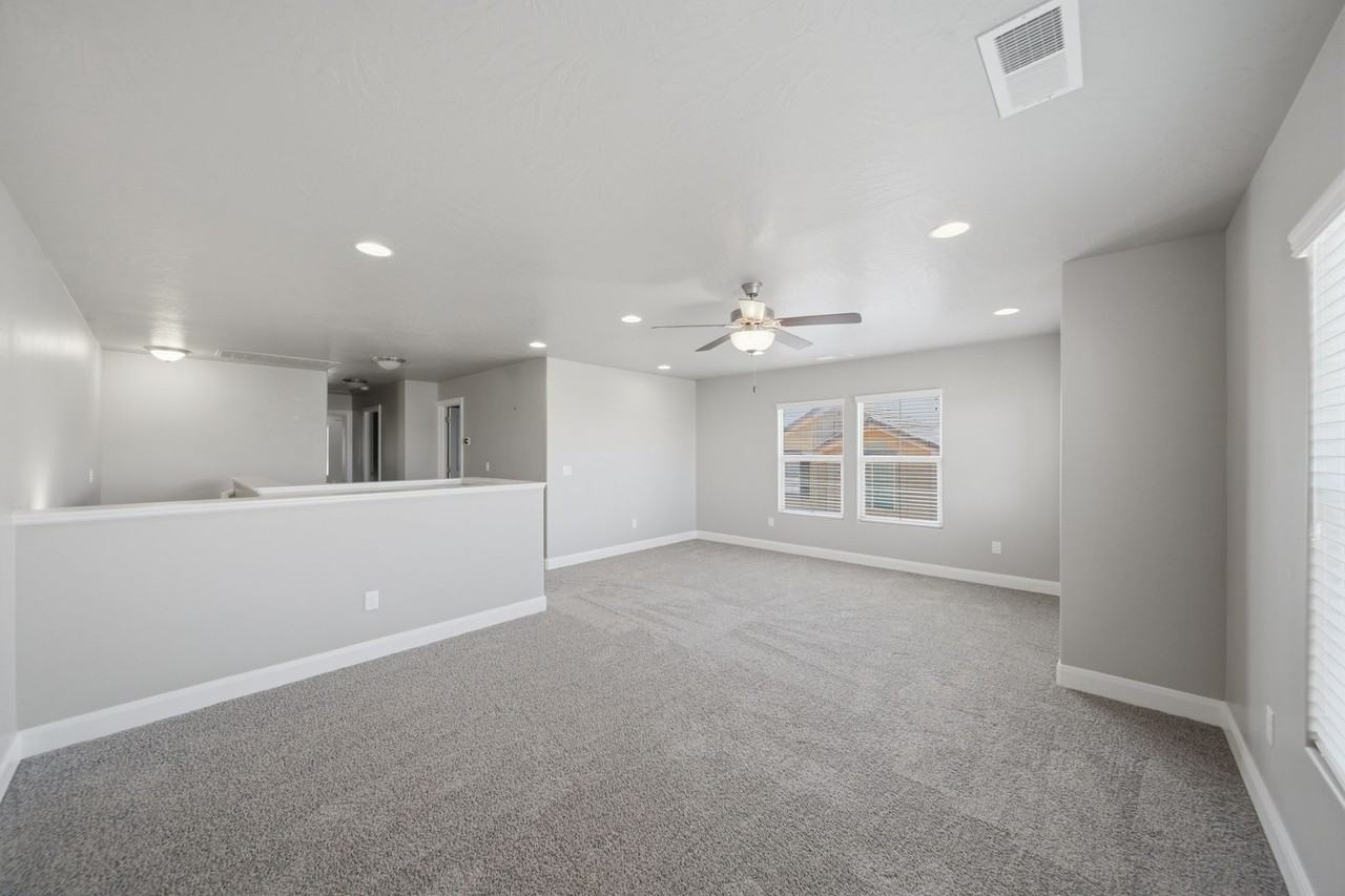 3629 S Atlanta Ln - Photo 5 of 36
