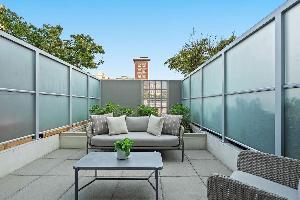 231 East Pender Street #209 - Photo 5 of 16