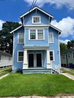 featured image of 1530 1530 - 1532 Hillary Street - 1532 #1532