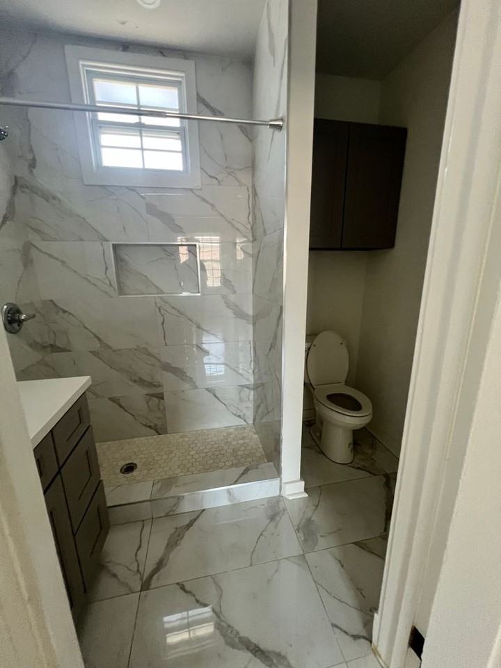 1530 1530 - 1532 Hillary Street - 1532 #1532 - Photo 7 of 9