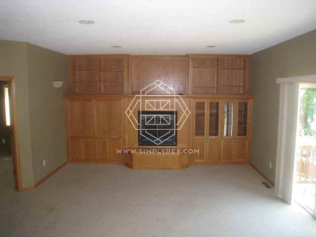 205 Maverick Ave - Photo 2 of 7