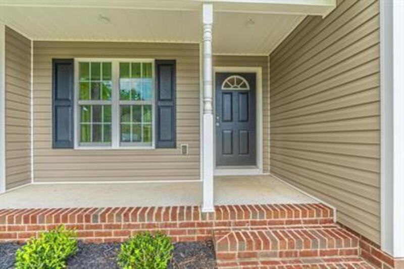428 Green Links Dr - Photo 4 of 48
