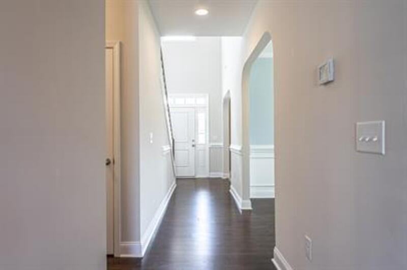 655 N Prince Henry Way - Photo 3 of 32