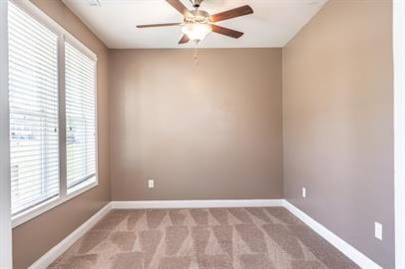 655 N Prince Henry Way - Photo 5 of 32