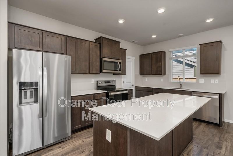 5611 151st Street Ct E - Photo 3 of 50