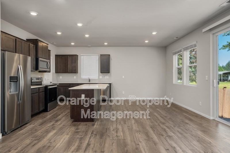 5611 151st Street Ct E - Photo 6 of 50