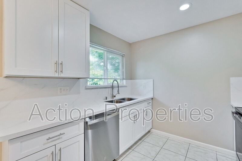 1121 Garfield Ave #4 - Photo 7 of 18