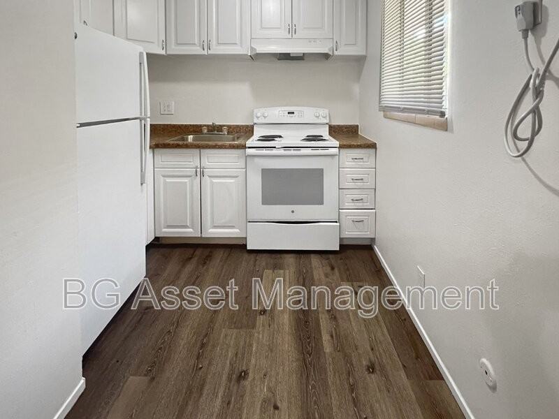 1928 Ethan Way #10 - Photo 7 of 13
