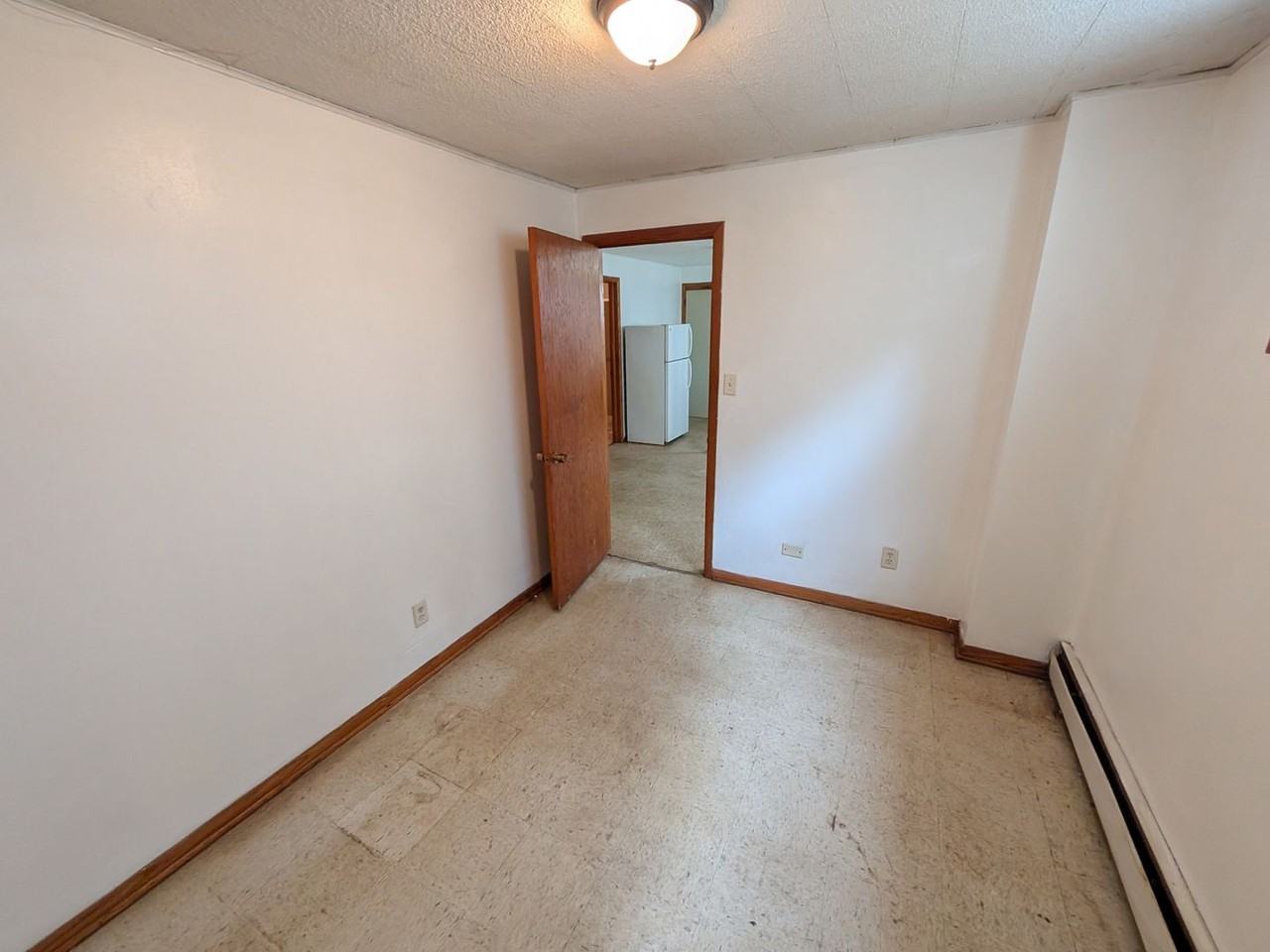 219 2nd St Ne #6 - Photo 5 of 7