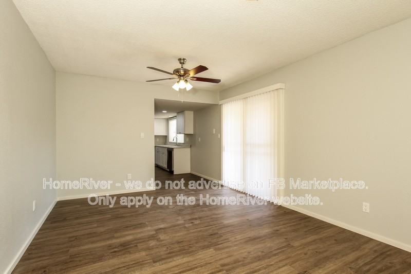 4441 W Carol Ave - Photo 3 of 18