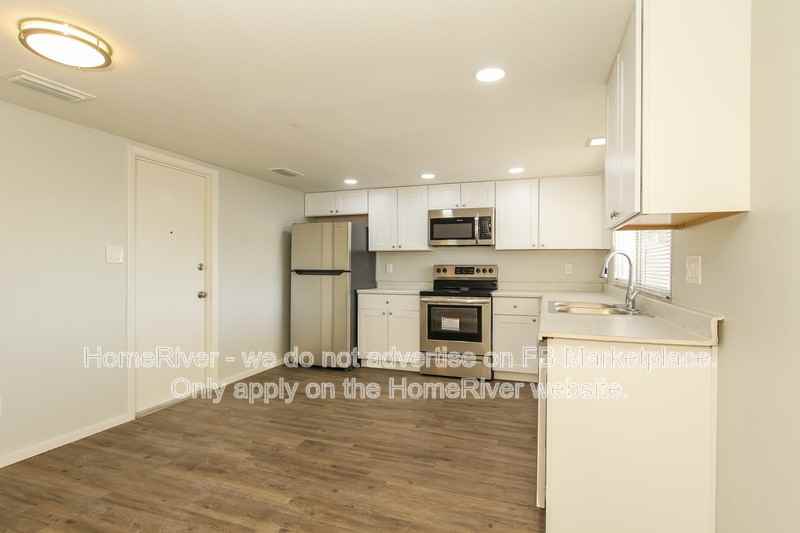 4441 W Carol Ave - Photo 4 of 18