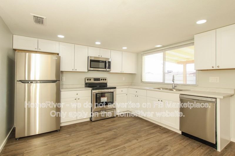 4441 W Carol Ave - Photo 5 of 18