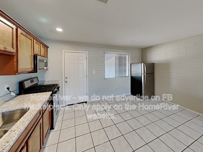 3801 W Tamarisk Ave - Photo 5 of 24