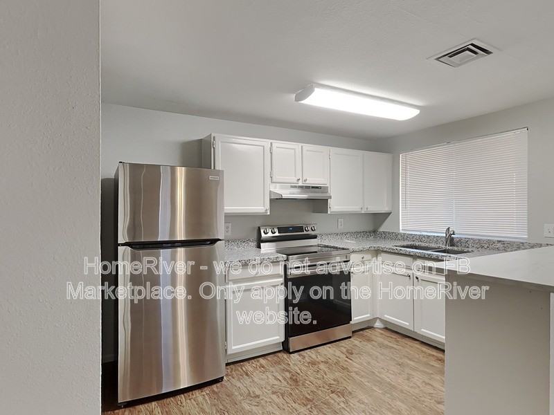 15426 N 61st Dr - Photo 4 of 24