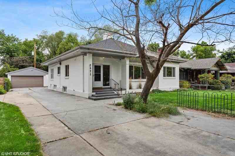 2571 Van Buren Ave - Photo 3 of 35