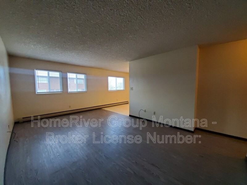 909 Pattee Creek Dr #B - Photo 6 of 11
