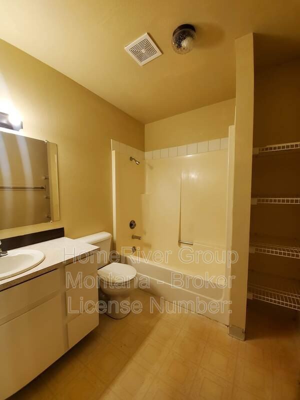 909 Pattee Creek Dr #B - Photo 7 of 11