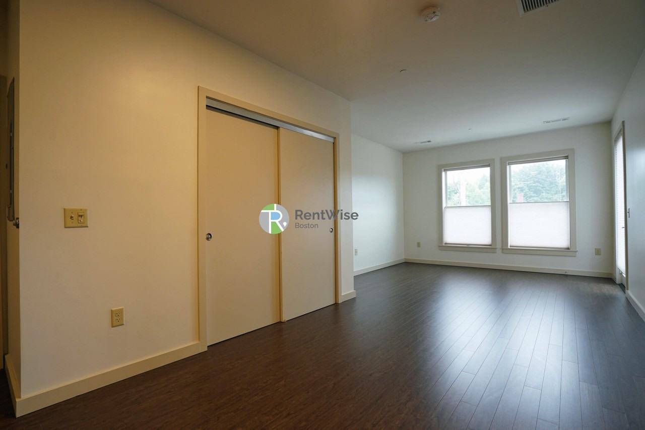 400 Langley Rd #301 - Photo 4 of 30