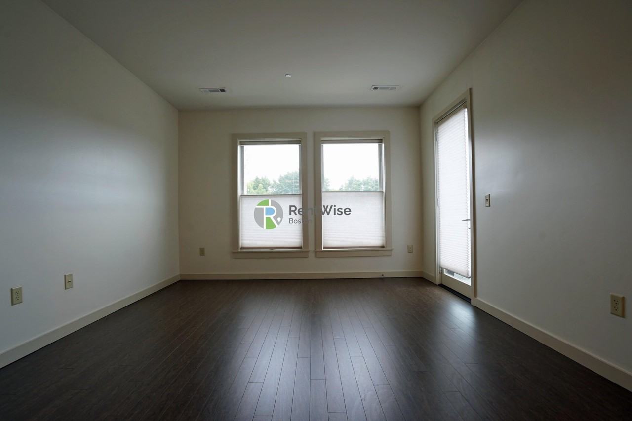 400 Langley Rd #301 - Photo 6 of 30